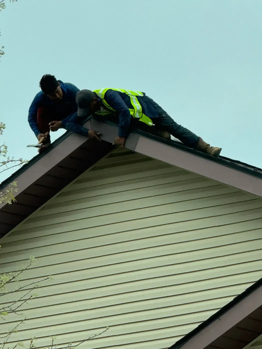 Manufacturer-certified roof installation in Greencastle