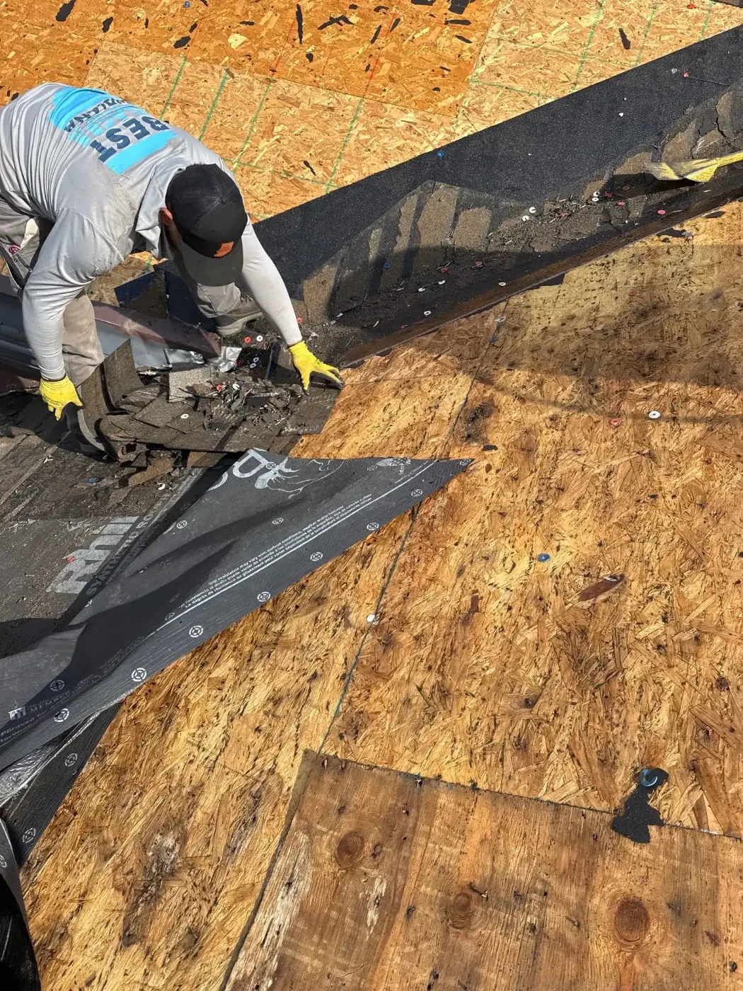 Manufacturer-certified roof installation in Greencastle